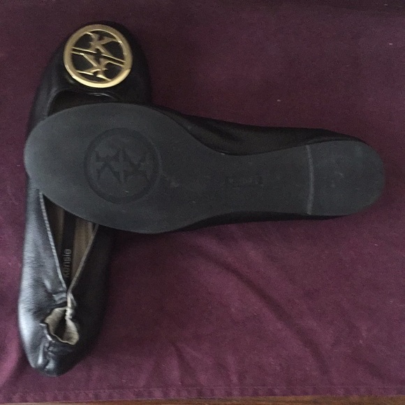 EUC KENSIE Trudy Dress Flat Shoes Faceted Logo Slip On - Picture 7 of 7